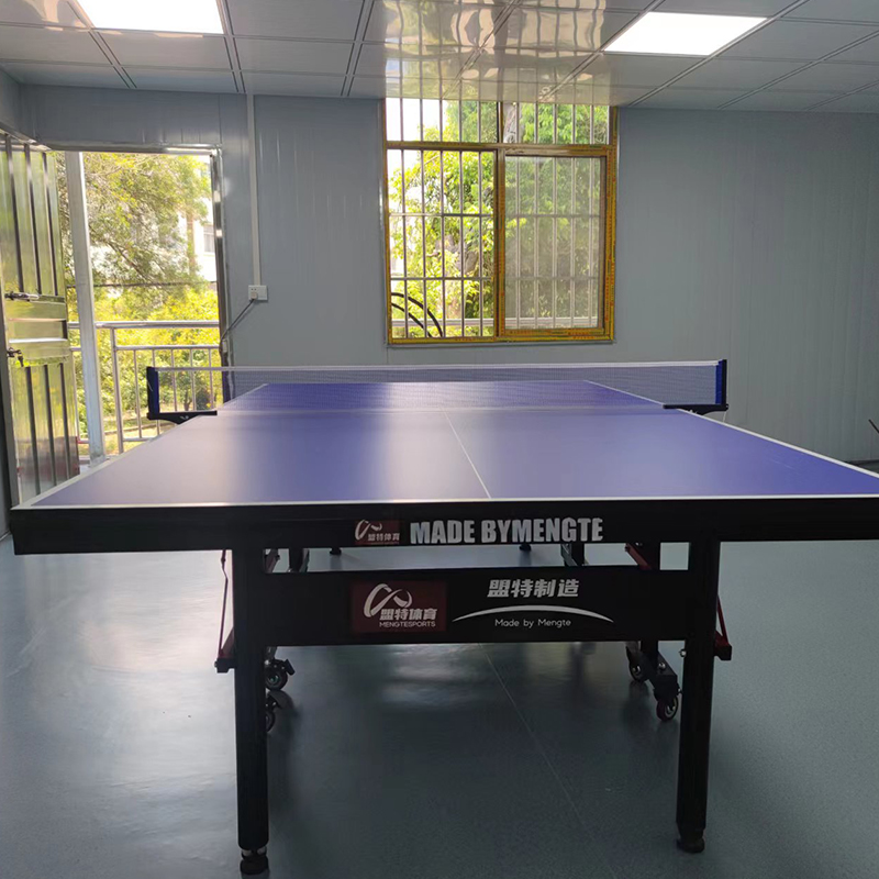 室内折叠移动乒乓球台-开元体育乒乓球台源头生产工厂